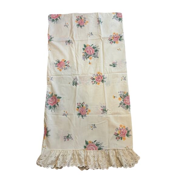 Vintage St Mary's Combed Percale Complete Bed Linen Set - King - FLORAL RUFFLE - Picture 2 of 9